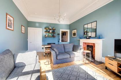 GuestReady - Superb family apt near Leith Walk - image 6