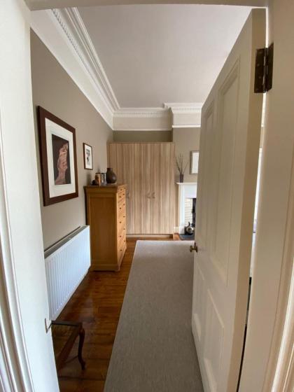 Braid Rd Stunning Villa - image 23