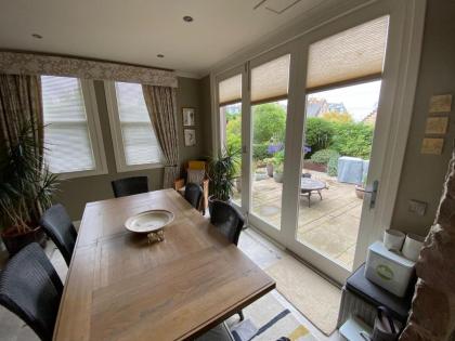 Braid Rd Stunning Villa - image 5