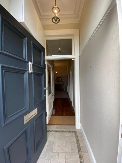 Braid Rd Stunning Villa - image 8