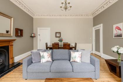 2 Bed Old Town Apartment - Next To Castle - image 10