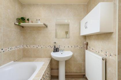 2 Bed Old Town Apartment - Next To Castle - image 11