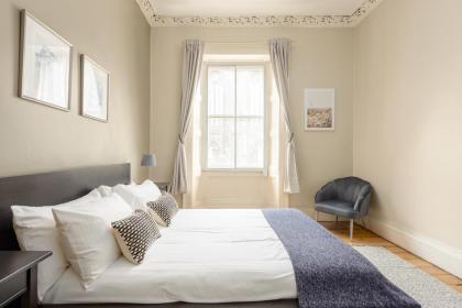 2 Bed Old Town Apartment - Next To Castle - image 12