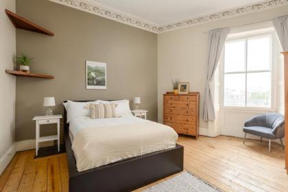 2 Bed Old Town Apartment - Next To Castle - image 13