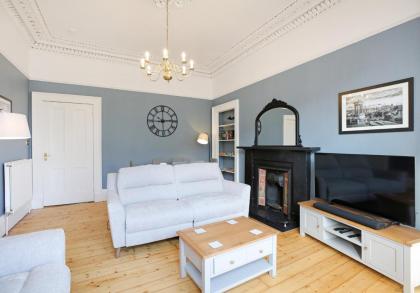 The Newington Residence - image 4