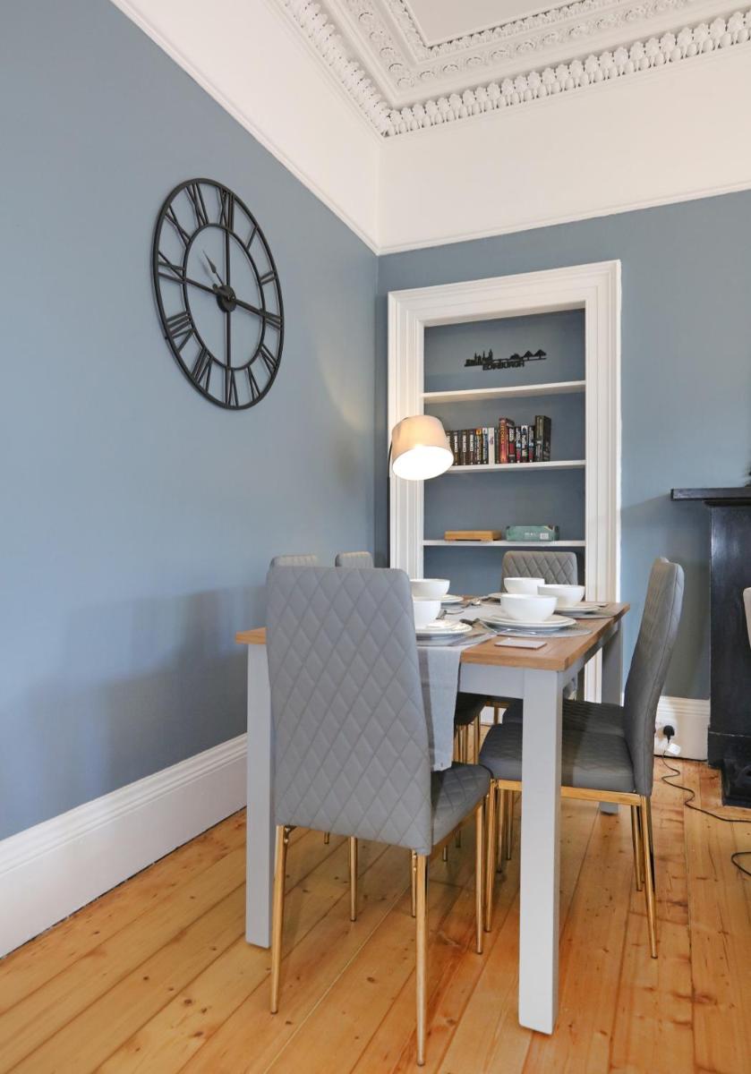 The Newington Residence - image 7