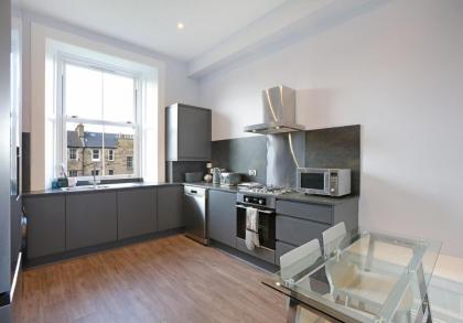 The Newington Residence - image 9