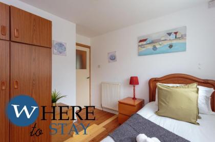 Lovely apartment by the Hillwood Park-Free Parking - image 12