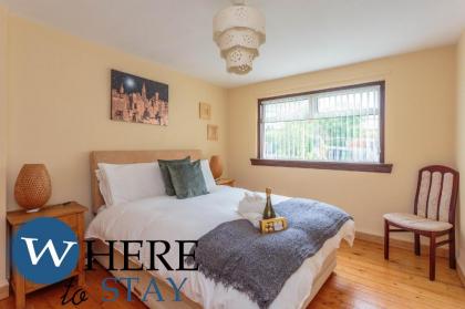 Lovely apartment by the Hillwood Park-Free Parking - image 3