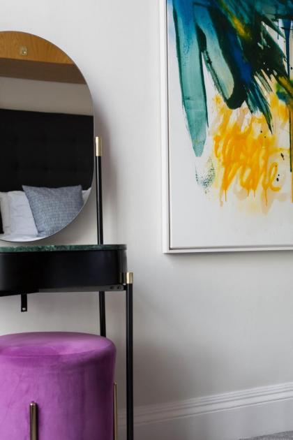 Magnificent Georgian 3-Bedroom Apartment in New Town - image 14