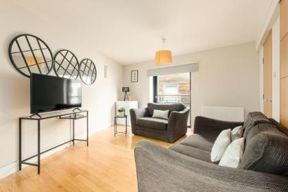 Modern Mews Apartment - New Town - image 8