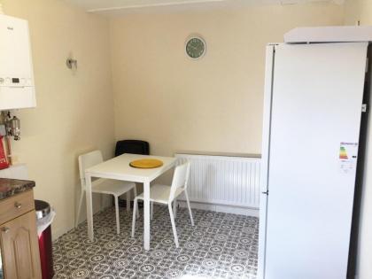Lovely 3 Bedroom Serviced Flat in Dunbar - image 11
