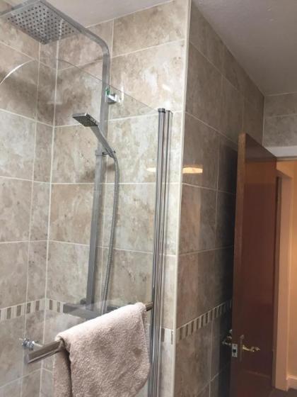 Lovely 3 Bedroom Serviced Flat in Dunbar - image 2