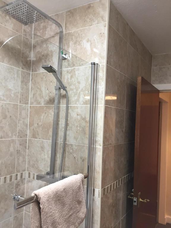 Lovely 3 Bedroom Serviced Flat in Dunbar - image 2