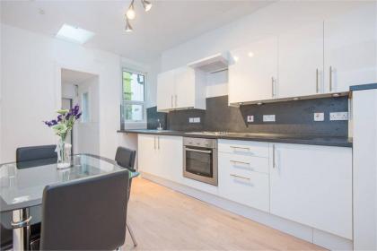 Beautiful 2 Bed Serviced Apartment in Dunbar - image 5