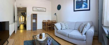 GuestReady - Charming flat in West End - image 6