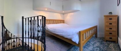 GuestReady - Charming flat in West End - image 9
