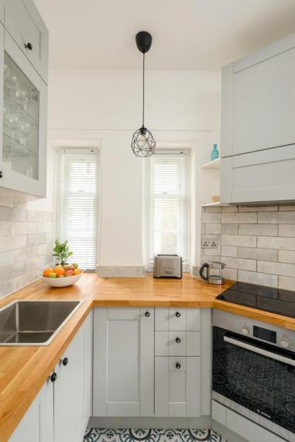 The Grassmarket Apartment - image 10