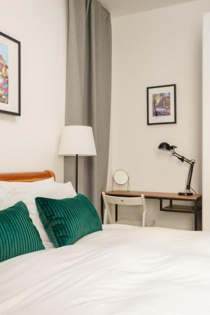 The Grassmarket Apartment - image 9