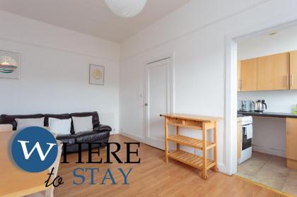 Delightful 2 bedroom apartment in Leith - image 16
