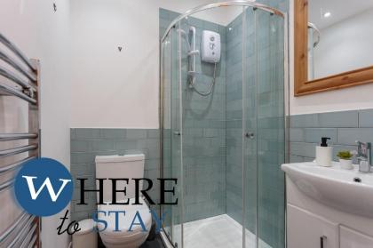 Delightful 2 bedroom apartment in Leith - image 20