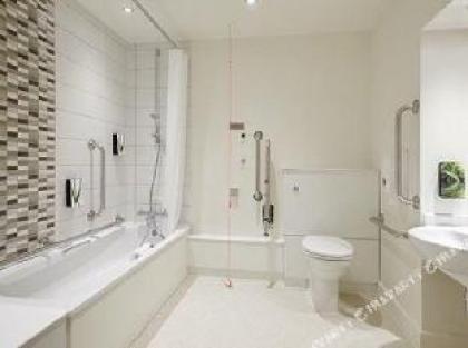 Premier Inn Edinburgh A1 (Newcraighall) - image 9