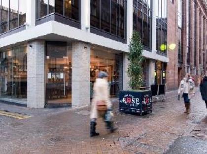 Hub by Premier Inn Edinburgh City Centre Rose Street - image 10