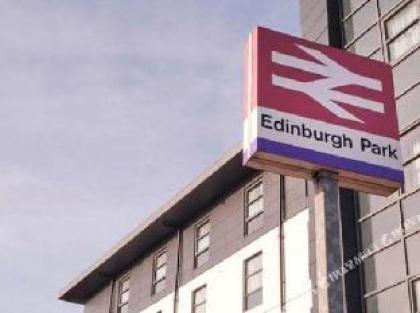 Premier Inn Edinburgh Park (Airport) - image 5