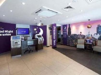 Premier Inn Edinburgh City Centre (York Place/St James Quarter) hotel - image 6