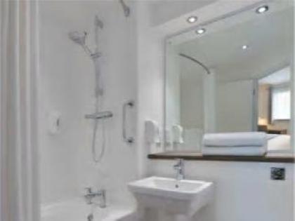 Travelodge Edinburgh Park - image 12