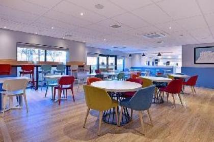 Travelodge Edinburgh Park - image 13