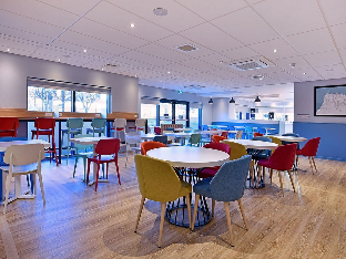 Travelodge Edinburgh Park - image 3