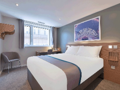 Travelodge Edinburgh Park - image 5