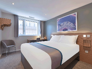 Travelodge Edinburgh Park - image 5