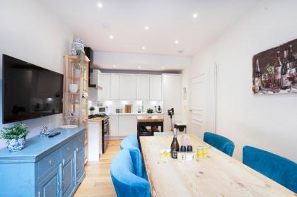 Meadowbank Residence 3bed free parking - image 14