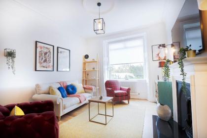Meadowbank Residence 3bed free parking - image 18