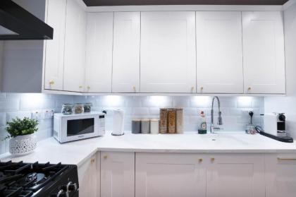 Meadowbank Residence 3bed free parking - image 21