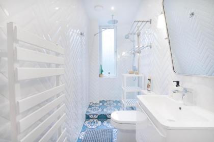 Meadowbank Residence 3bed free parking - image 6