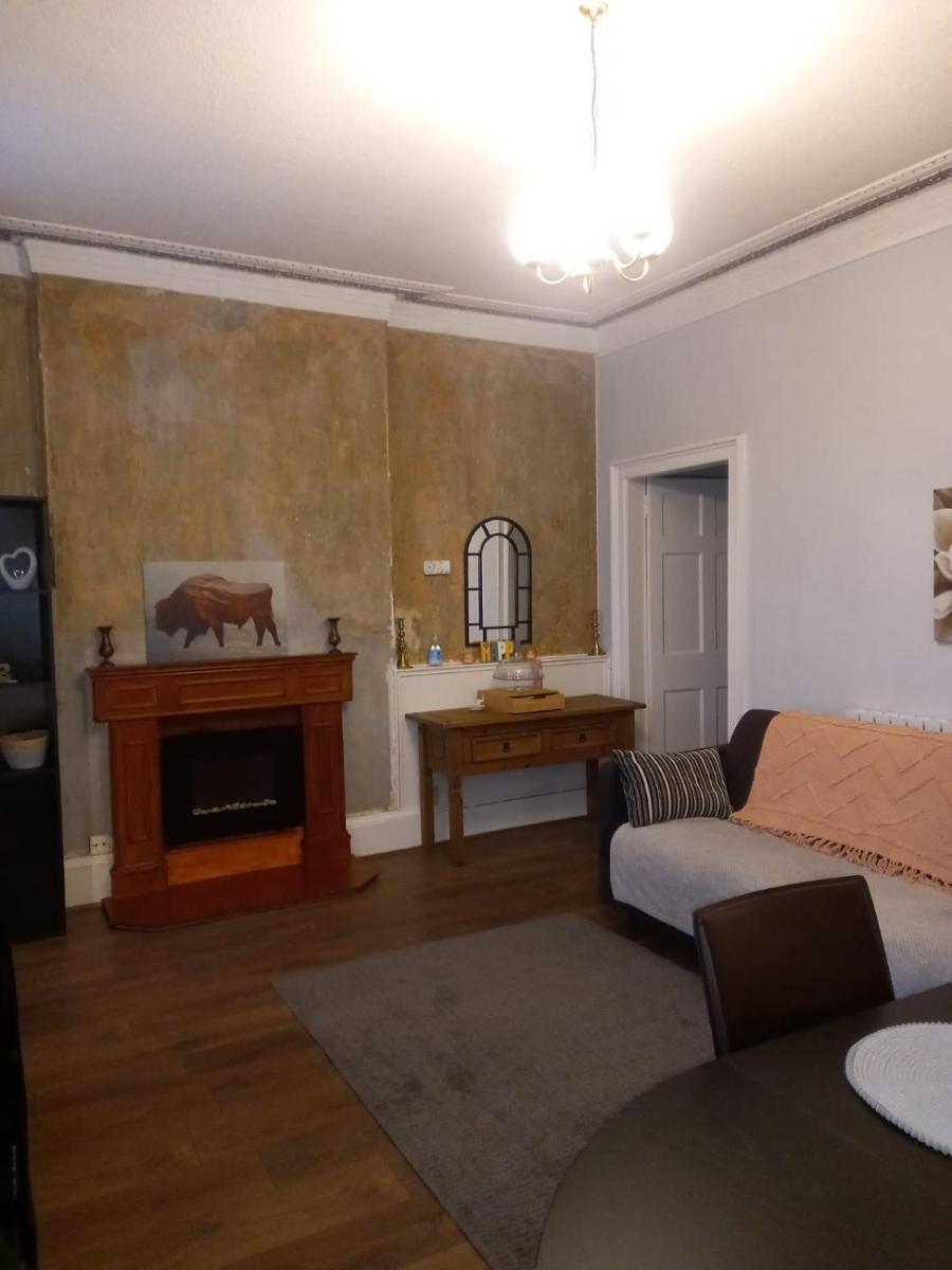 1 Bedrooms Flat in Central Edinburgh Haymarket Heart of Edinburgh Flat Sleeps 4  - image 6