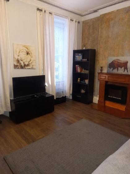 1 Bedrooms Flat in Central Edinburgh Haymarket Heart of Edinburgh Flat Sleeps 4  - image 7