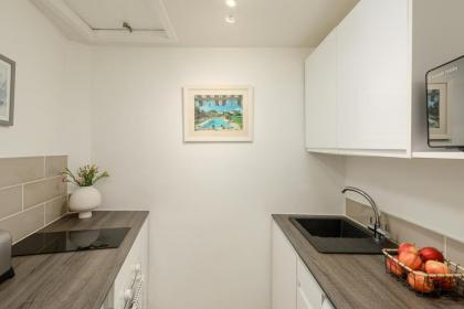 The Tollcross Apartment - Modern & Bright 1BR - image 14