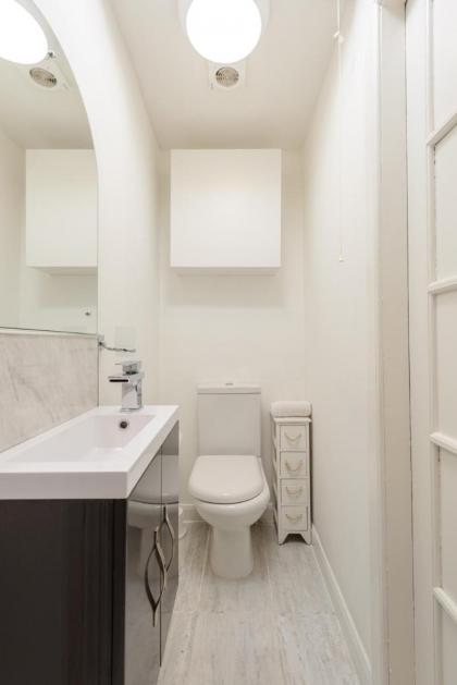 The Tollcross Apartment - Modern & Bright 1BR - image 15