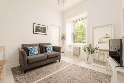 The Tollcross Apartment - Modern & Bright 1BR - image 4