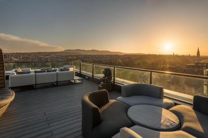 Quartermile serviced apartments - image 19