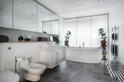 Quartermile serviced apartments - image 27