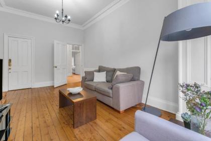 GuestReady - Serenity Flat near St James Centre - image 6
