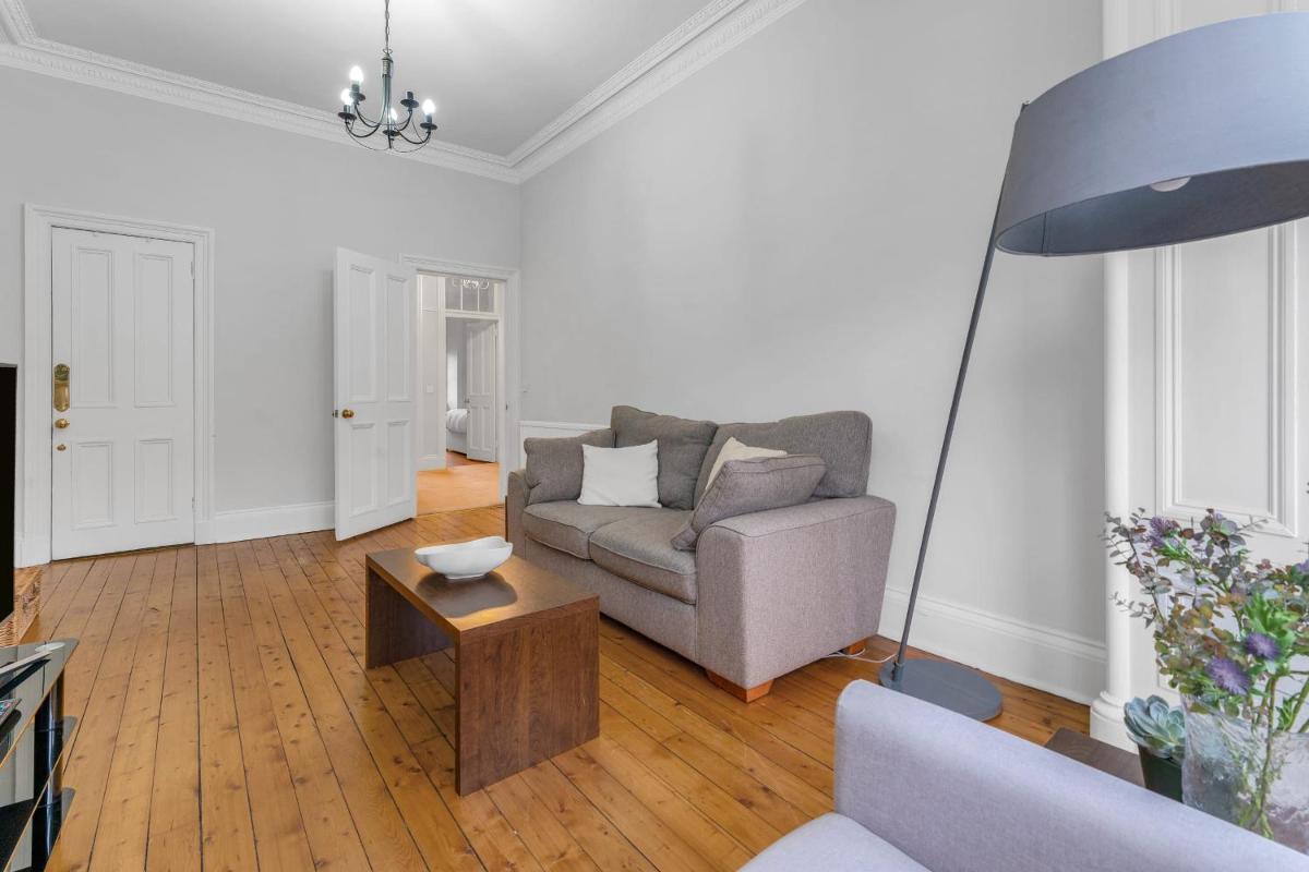 GuestReady - Serenity Flat near St James Centre - image 6