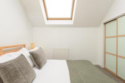 The Modern Mill Apartment - image 10