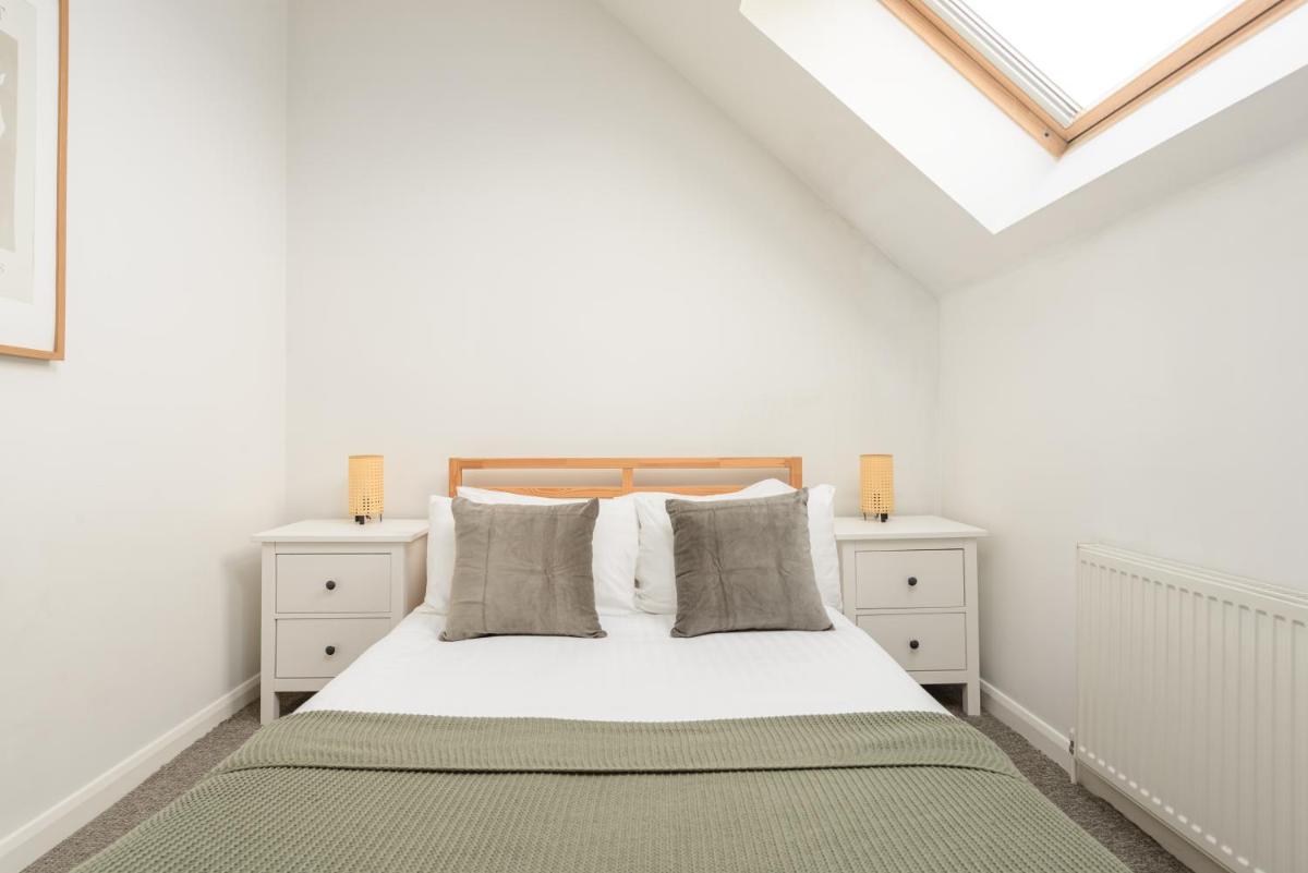 The Modern Mill Apartment - image 6
