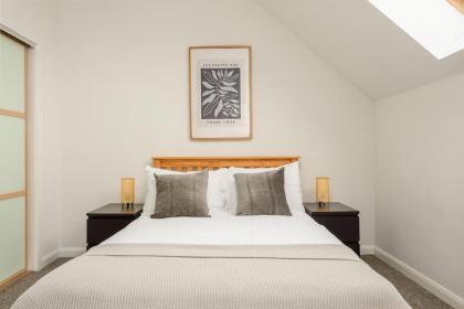 The Modern Mill Apartment - image 7